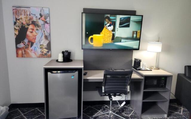 La Quinta Inn & Suites by Wyndham Lake George