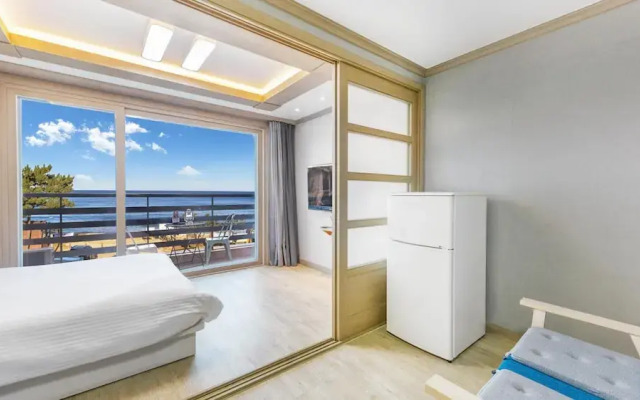 Yangyang Haettuneonchangmoon Pension