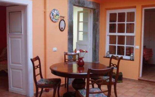 Yagui Apartments & Suites