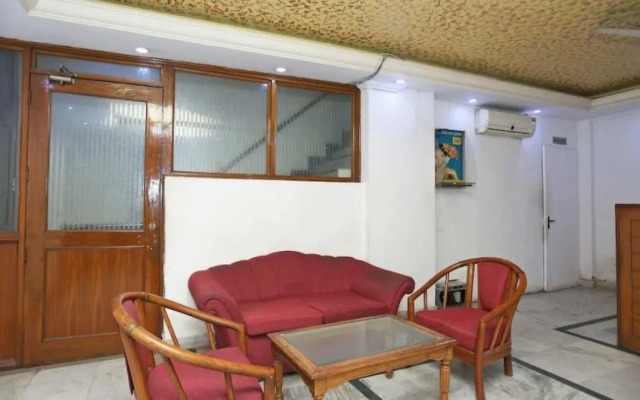 POP 92556 Hotel Shubham