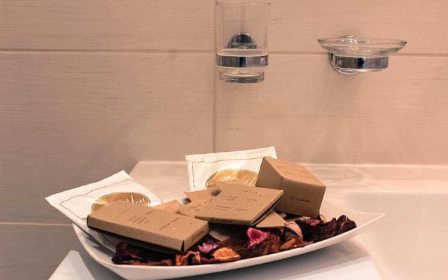 Serventi Longhi Rooms