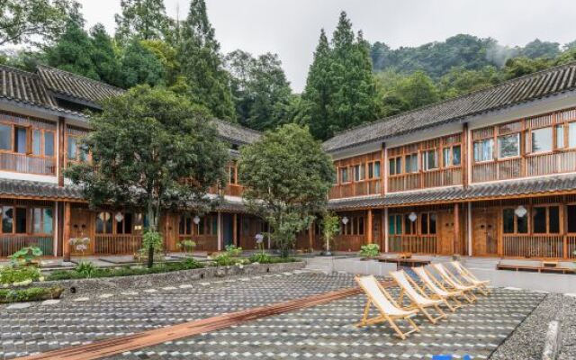 Yunyin Qingcheng Hot Spring Resort Hotel