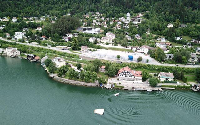 Modern apartment, overlooking the Ossiachersee