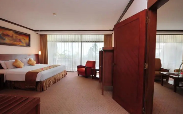 Patra Semarang Convention