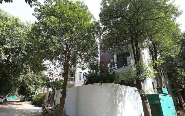 Oyo 24323 Lakshmi Residency