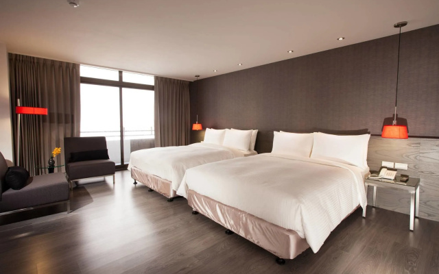 CHECK inn SELECT Hualien LinSen