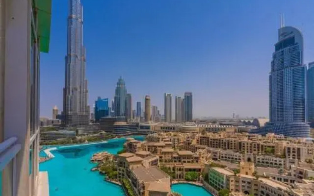 Splendid Apartments with Burj Khalifa and Fountain View