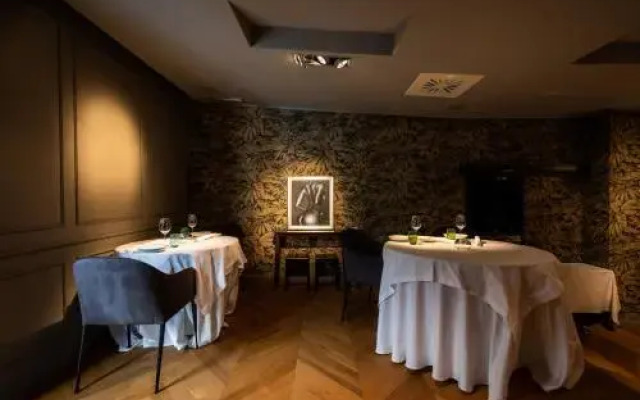 Dam Boutique Hotel And Restaurant