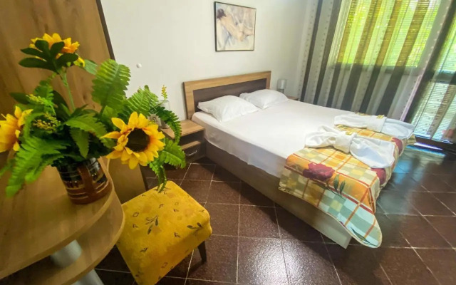 Apartments Yana