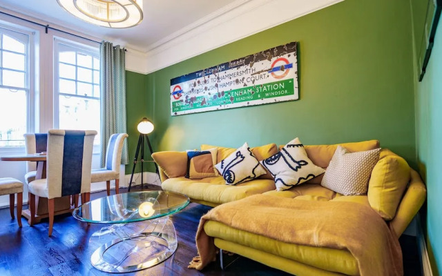 Stylish One Bedroom Flat in Kensingston, London