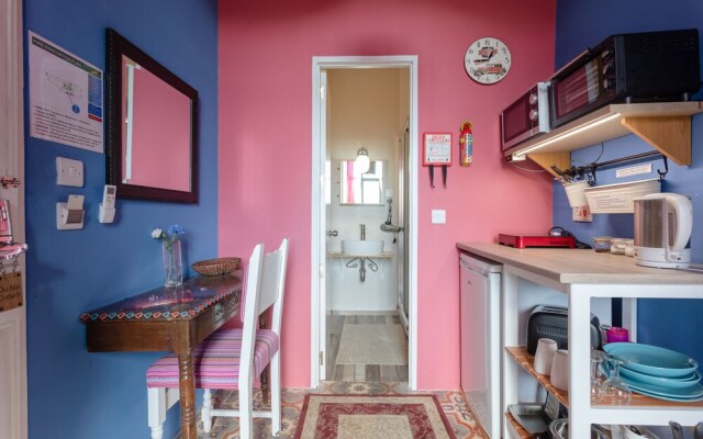 Maleth Inn Guest House