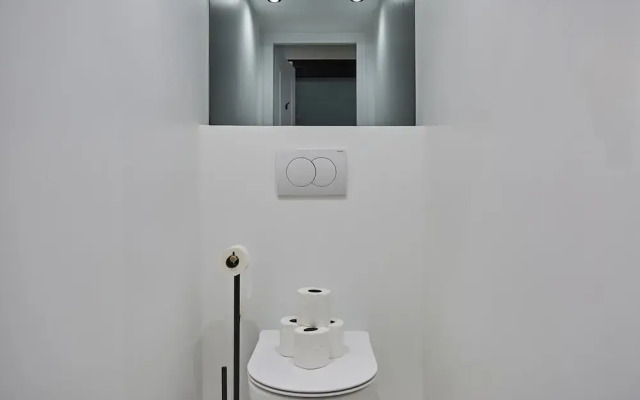 Apartment in the Center of Paris by Studioprestige