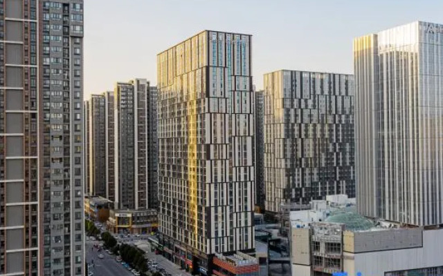 Xana Hotelle Hotel (Zhumadian Gaotie Xizhan)