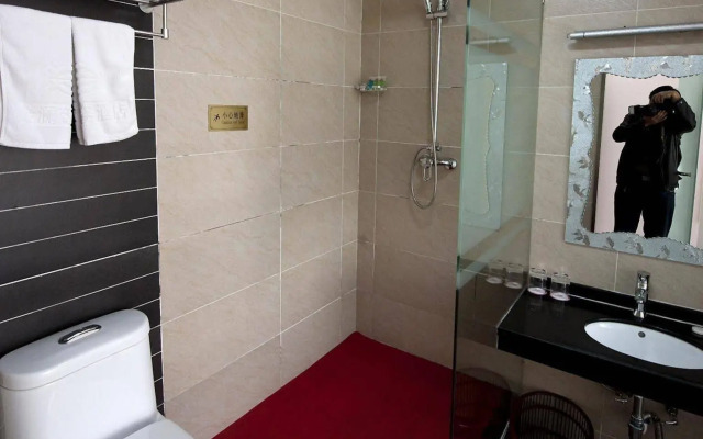Jiaonan Jin Lan Business Hotel