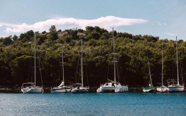 Alexandra Apartments