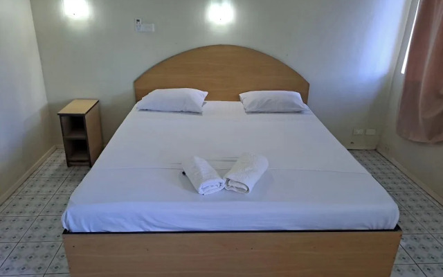 Fun World Plaza Hotel