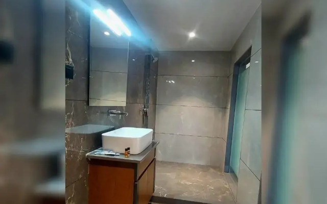 Hotel Red Chillee Restro