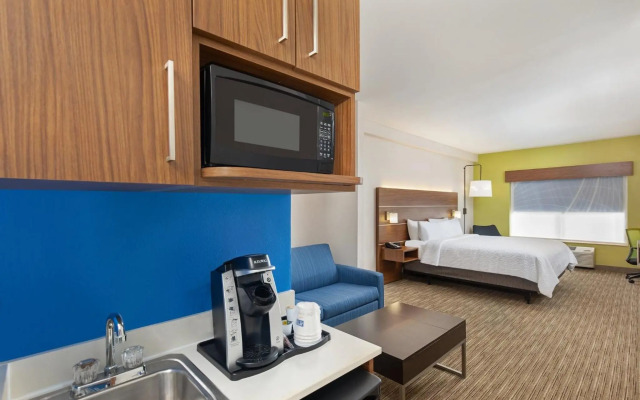 Holiday Inn Express Hotel & Suites Birmingham - Inverness by IHG
