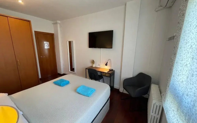 Rooms Nuevo Paris