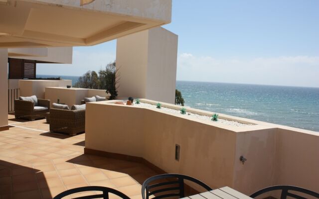 Frontline Penthouse With Private Pool