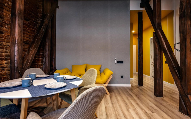 LEOGRAND apartment on Kniazia Romana 6