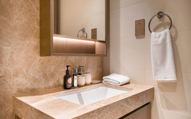 Easygo-luxury Beachfront 1bdr Grand Bleu