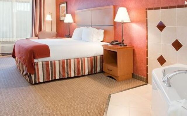 Holiday Inn Express Loveland