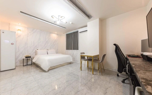 Gunsan THE BRIDGE HOTEL