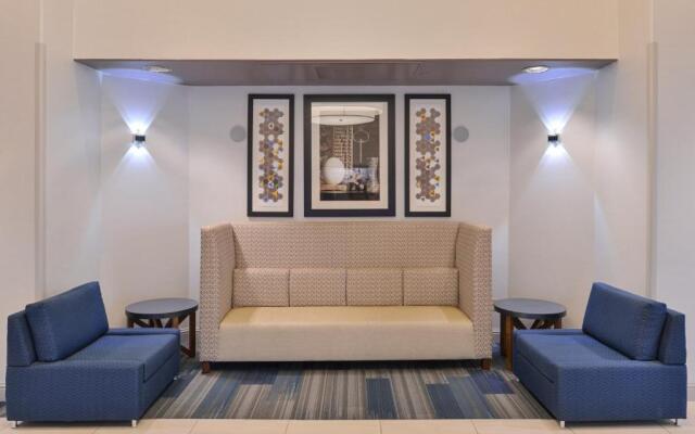 Holiday Inn Express Sacramento Airport Woodland by IHG