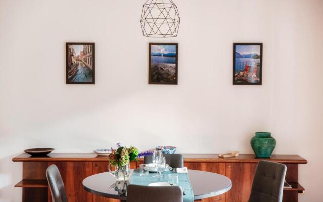 Feel @ Home Como - by MyHomeInComo