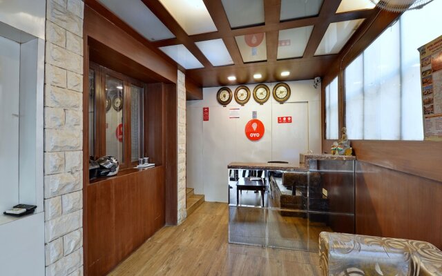 OYO 2072 Hotel Indigo Heritage