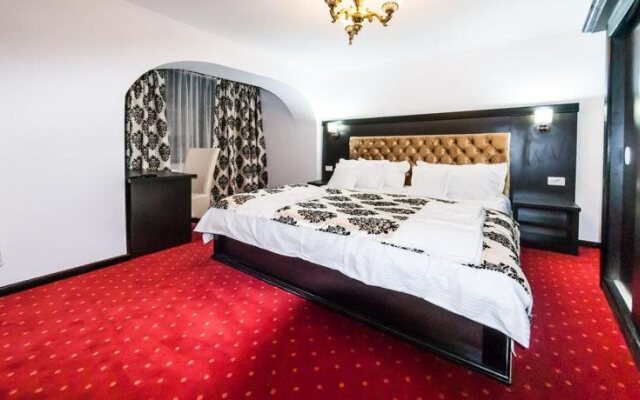 Hotel Blue Night