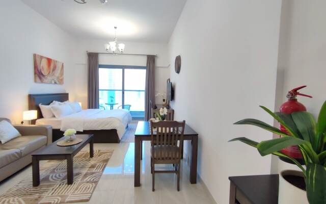 SuperHost - Elite Studio With Balcony Overlooking the Canal