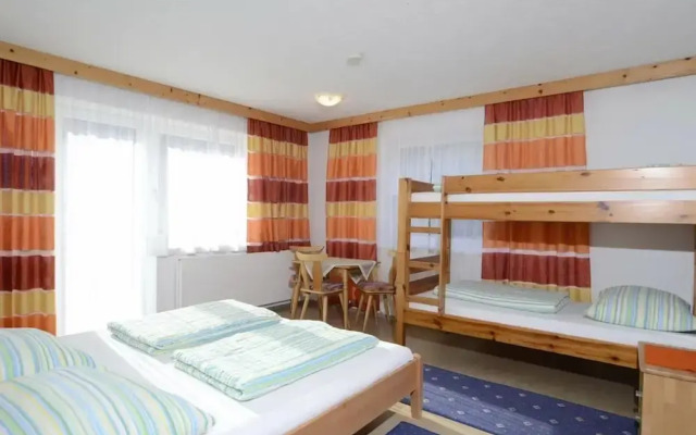 Spacious Holiday Home With Garden