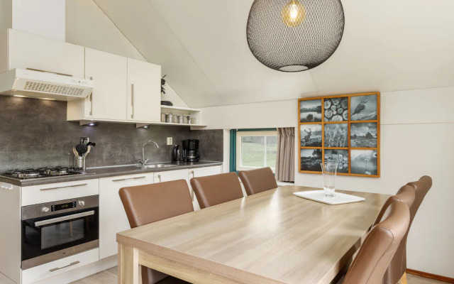 Nice bungalow with a dishwasher, 3 km van Putten