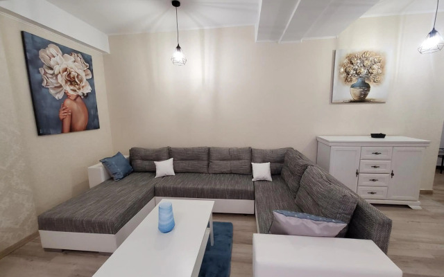 Morii Lake Apartment