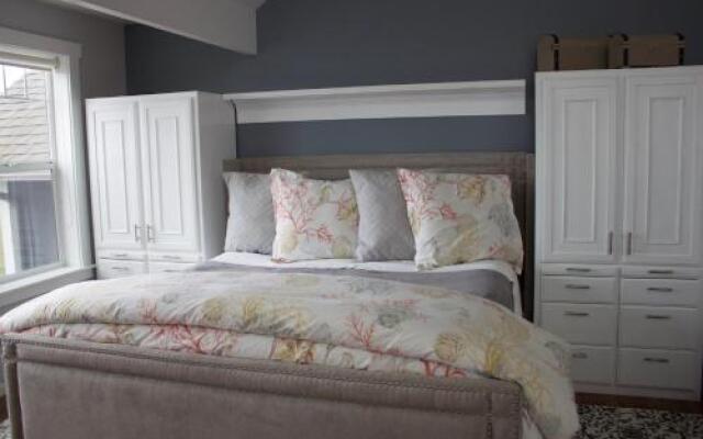 Dungeness Barn House Bed & Breakfast