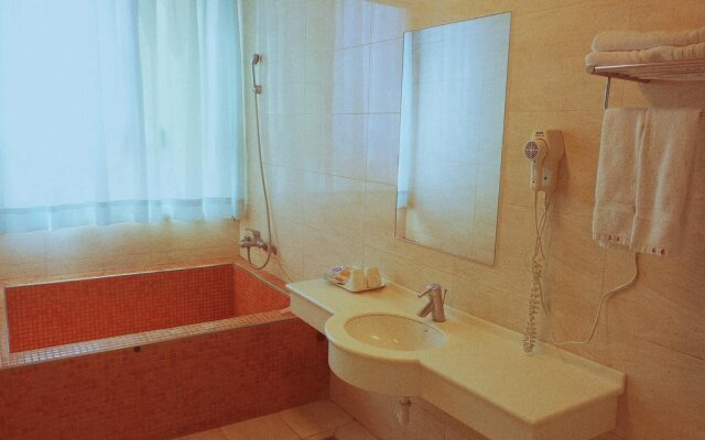 Jade Spring Hot Spring Hotel