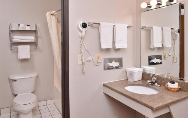 Cottonwood Inn and Conference Center