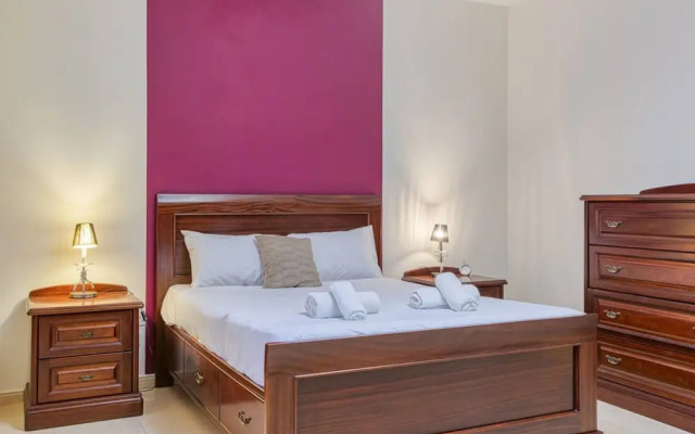 St James the Traditional 4-bed Townhouse Terrace