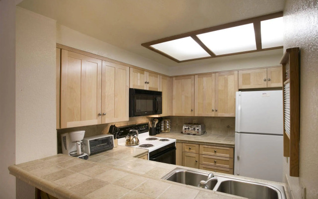 Aspen Creek by 101 Great Escapes