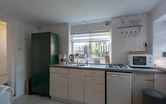 Comfy Holiday Home Near sea
