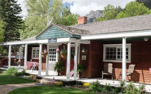 Secret Garden Bed & Breakfast