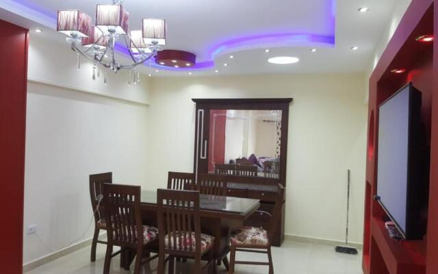 City squer apartment sea view