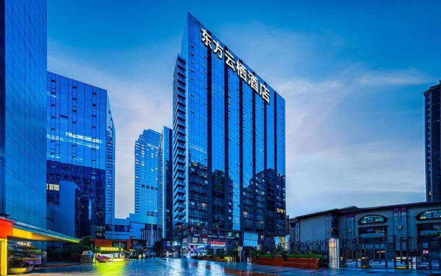Eight water cloud Habitat Hotel