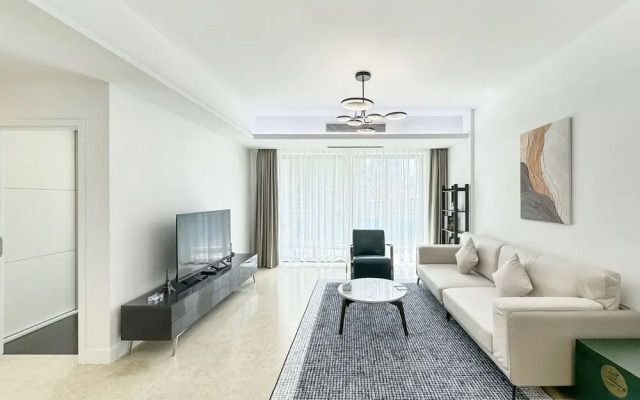 Shanghai West Nanjing RD 3Bed 1Min Metro