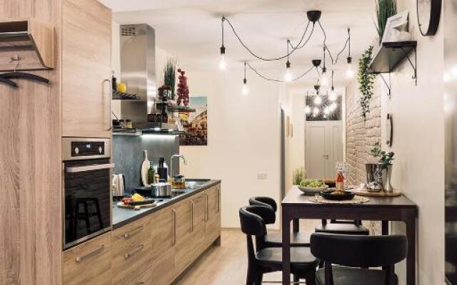 MORRISON apartment/15 guests/7bedrooms/Riga Old Town