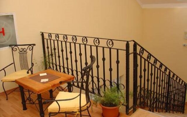 Pension Floare de Colti