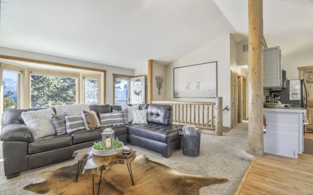 Cedar Chalet
