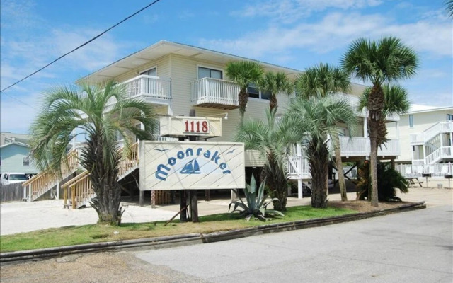 Moonraker 20 by ALBVR